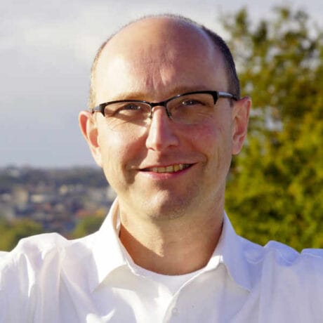 Take driving lessons in Norwich with Howard Floyd.